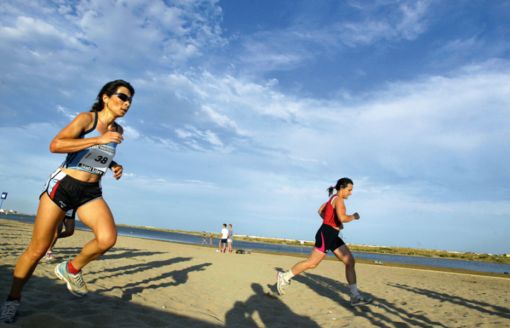 Courir sur le sable à la Saoucanelle !