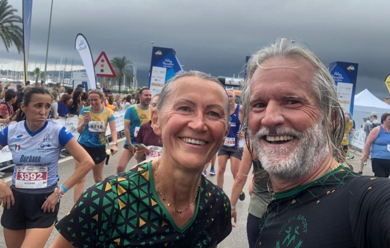 Christine et Thierry sous la pluie au semi de Majorque !