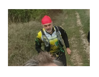 Laurent fait la course à l’envers